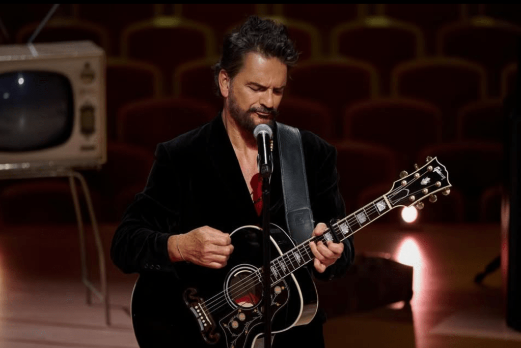 Ricardo Arjona señala a gobernantes de permitir que inmigrantes “pasen vergüenza”  en EE&nbsp;UU