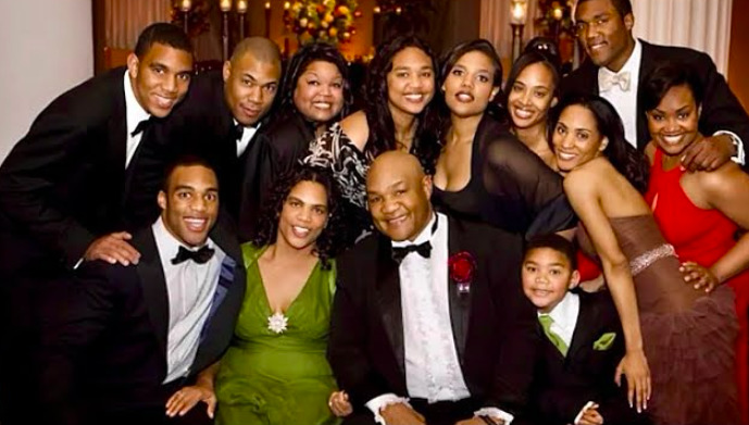 George Foreman, campeón de peso pesado y proveedor de parrillas, muere a los 76&nbsp;años