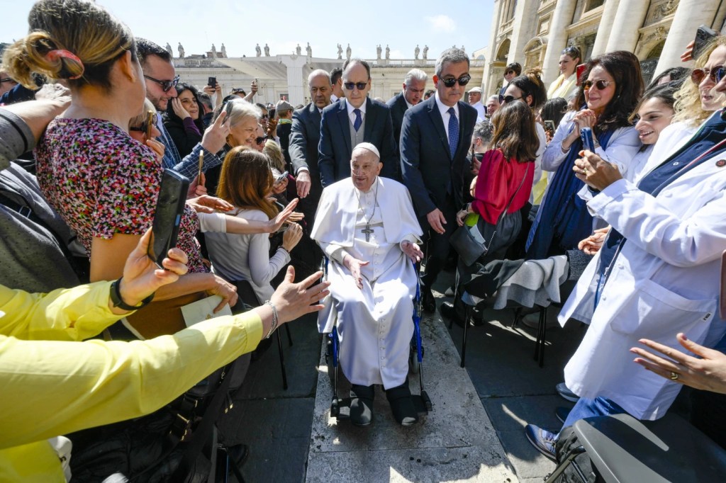 Papa Francisco sorprende en Misa en el&nbsp;Vaticano