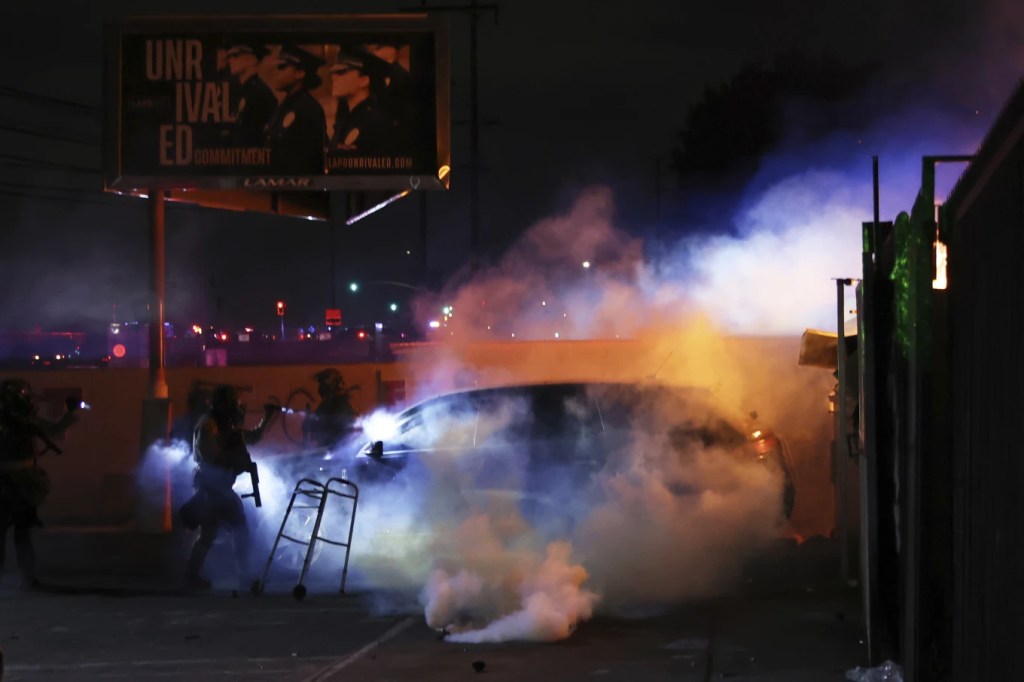 Tensiones en L.A. por despliegue militar y protestas&nbsp;masivas