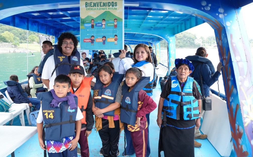Santa Cruz La Laguna, Atitlán ya cuenta con una escuela flotante de&nbsp;ciencia