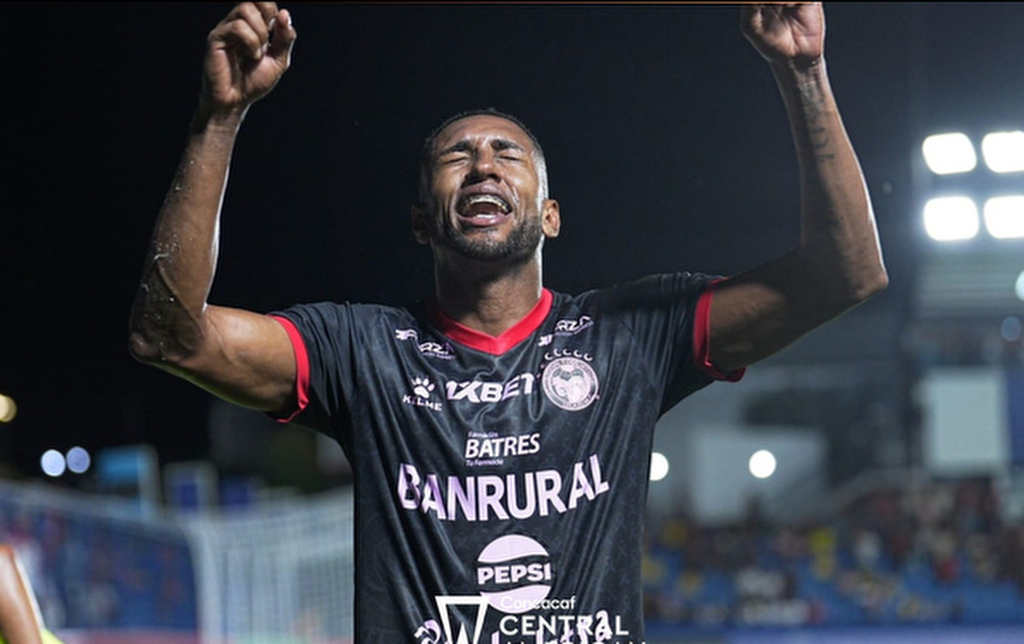 Romario Da Silva, del error a la gloria: Xelajú&nbsp;avanza!!!