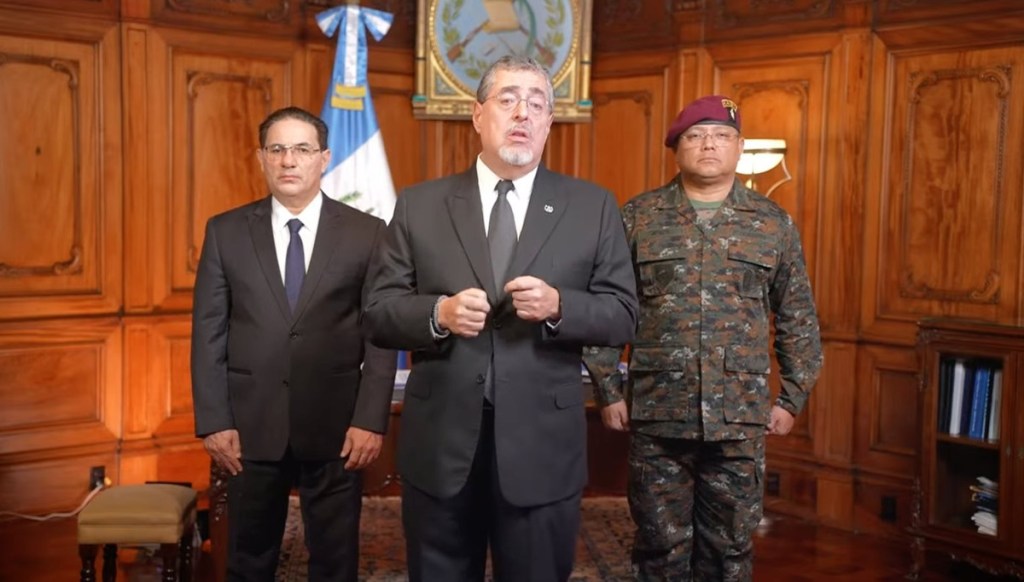 Arévalo endurece el pulso contra las pandillas y decreta estado de sitio por 30&nbsp;días