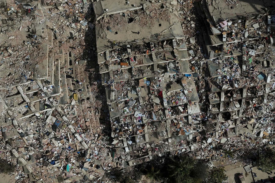 Más de 1,400 muertos en terremotos de Venezuela