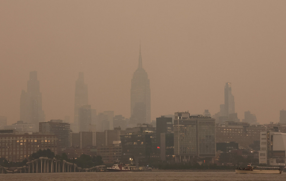Nueva York vuelve a respirar humo canadiense: alerta por aire insalubre y riesgos para la&nbsp;salud