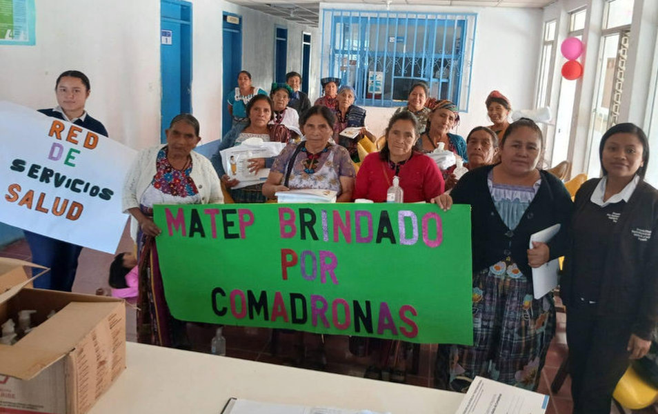 Sabiduría ancestral y salud moderna se unen en Quiché para fortalecer la atención comunitaria