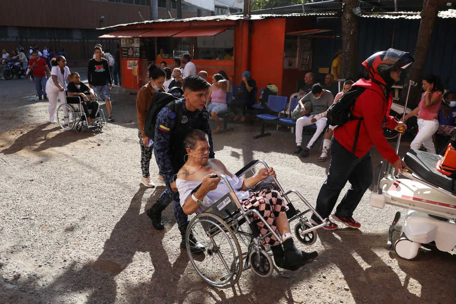 Terremoto de magnitud 7.4 sacude Colombia y deja al menos 111&nbsp;fallecidos
